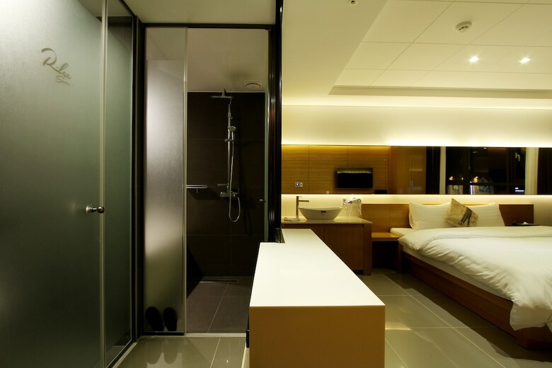 R.lee Suite Hotel Songdo