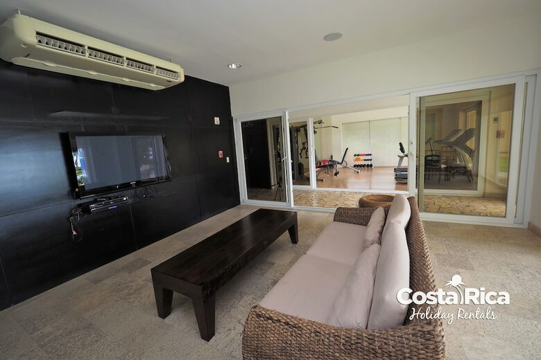 Acqua Residences