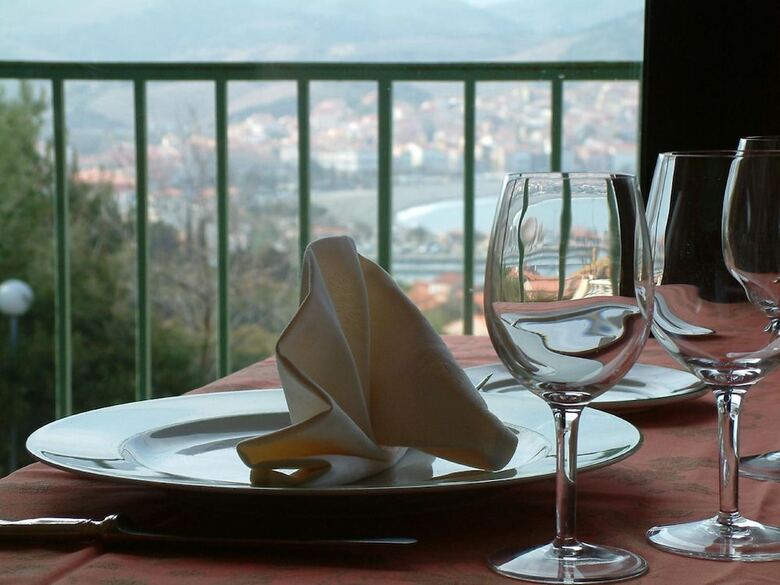 Hotel H�tel Le Catalan Restaurant Le Miradou