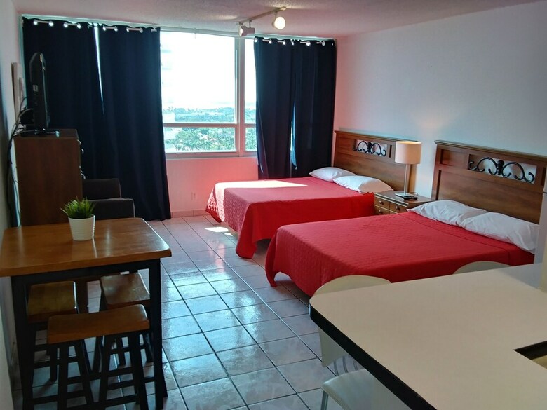 Aparthotel Dw Oceanfront Resort