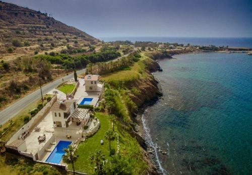 Kallinousa Beach Villa
