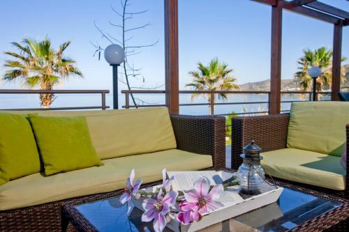Kallinousa Beach Villa