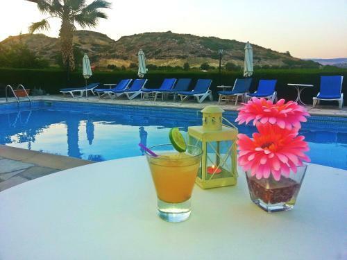 Ampelokipi Holiday Apartments