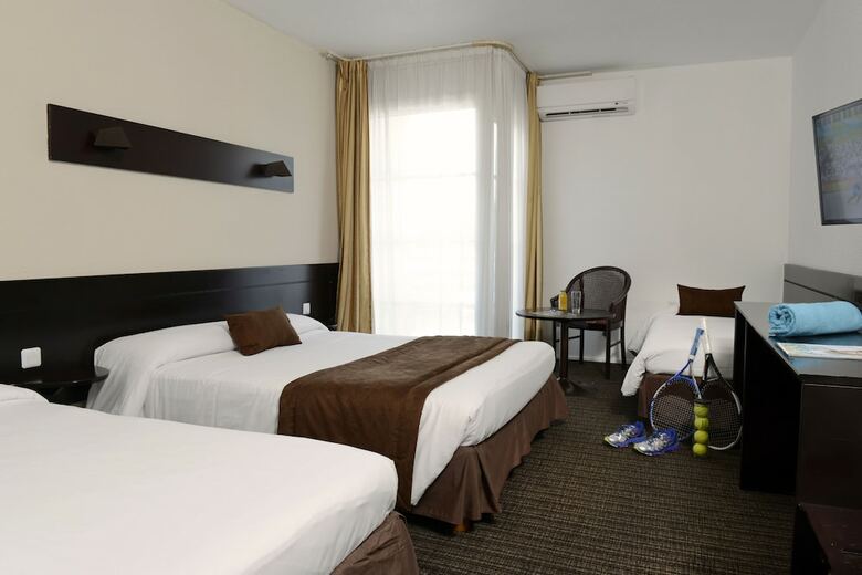 Hotel Espace L�onard de Vinci