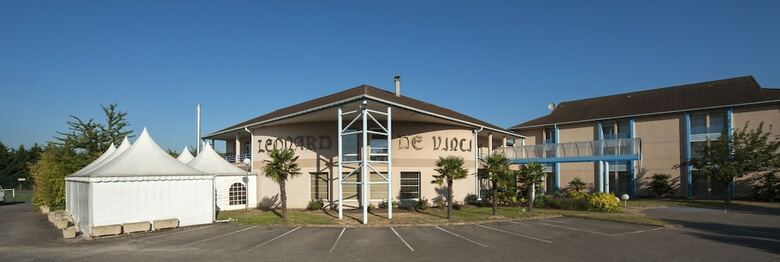 Hotel Espace L�onard de Vinci