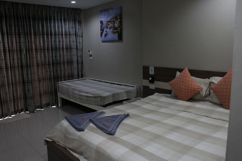 Hotel Bee Orchid Pool Villa