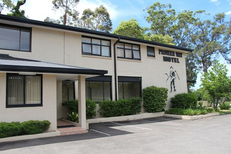 Pioneer Way Motel