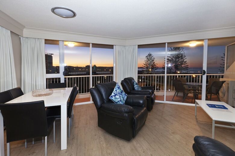 Apartamentos Meridian Tower