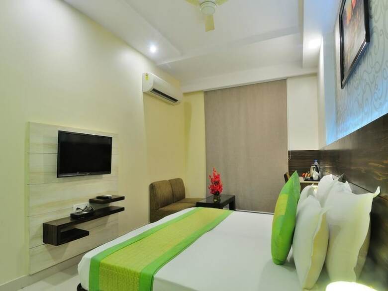 Hotel Sky Rich International