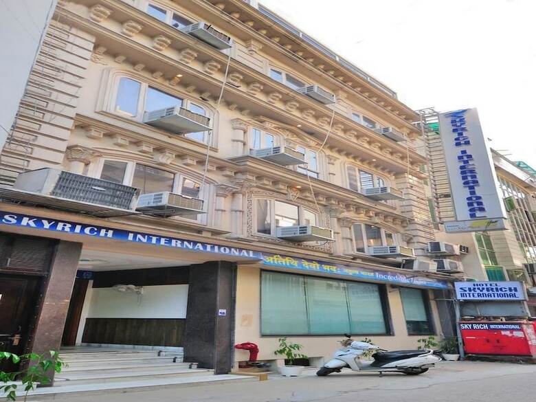 Hotel Sky Rich International