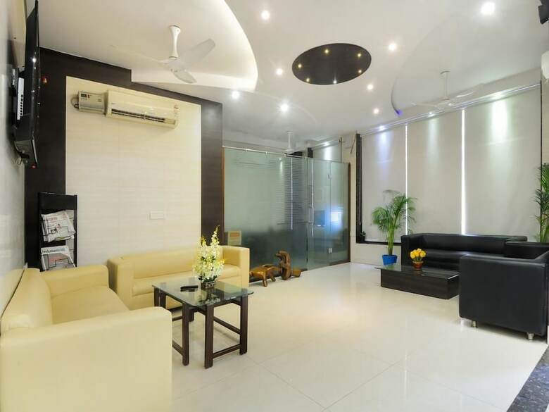 Hotel Sky Rich International