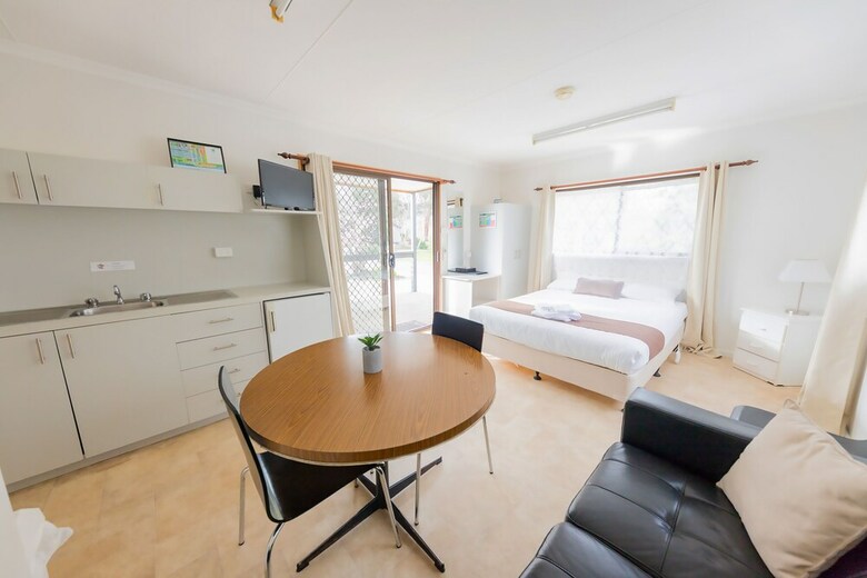 Eildon Riverside Holiday Park
