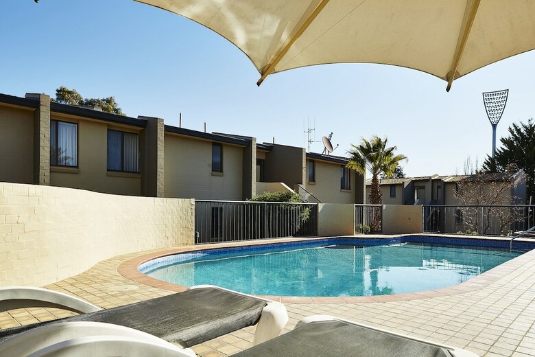 Manuka Park Apartments