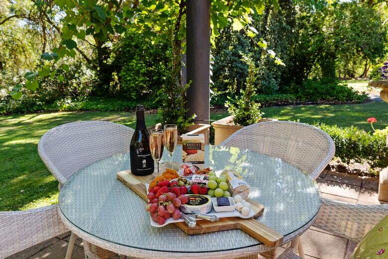 Adelaide Hills Retreats