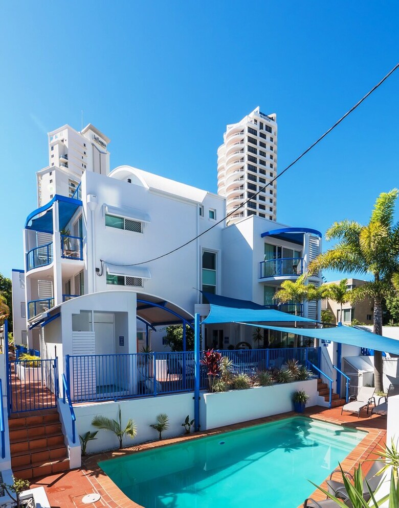 Apartamentos Surfers Beach Resort 2