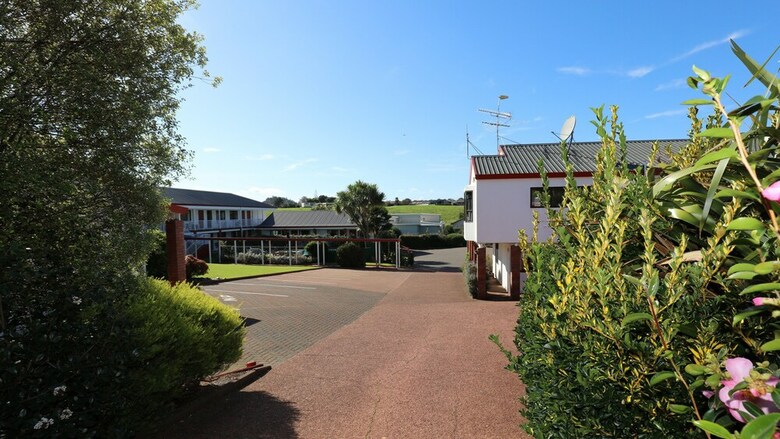 Bk's Counties Motor Lodge
