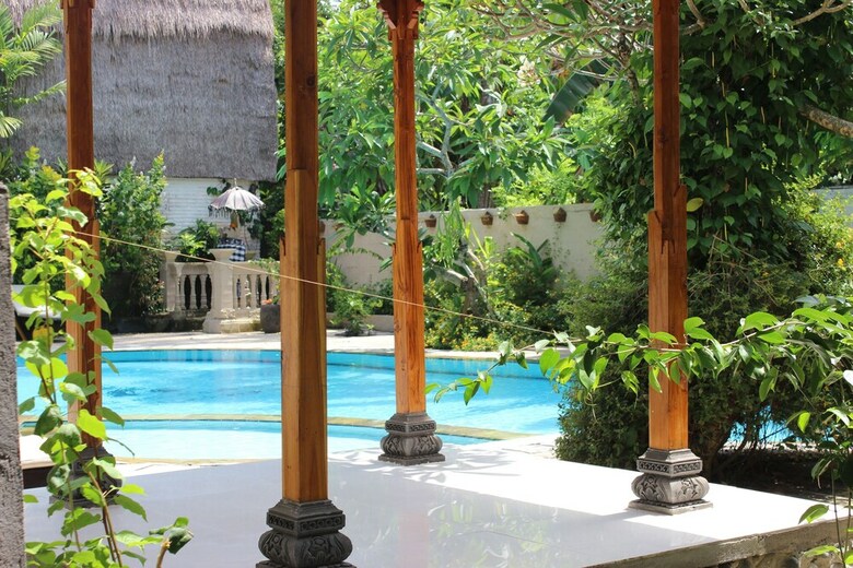 Anom Beach Hotel