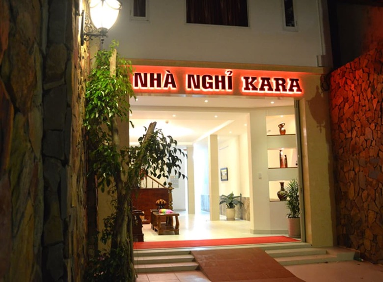 Hostal Kara Beachside Guest House