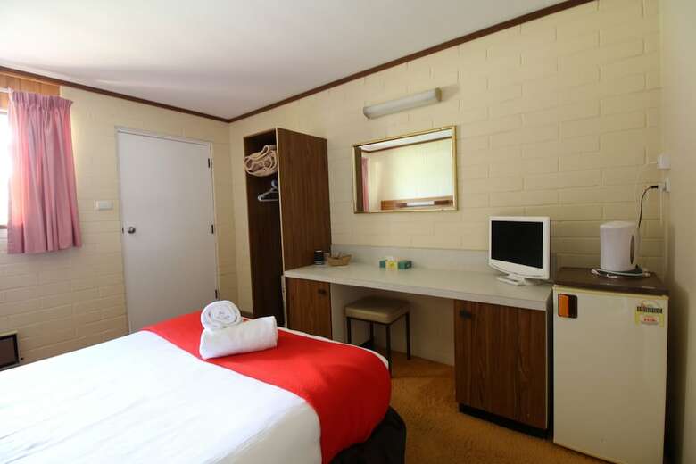 Hotel Snowy Mountains Resort And Function Centre