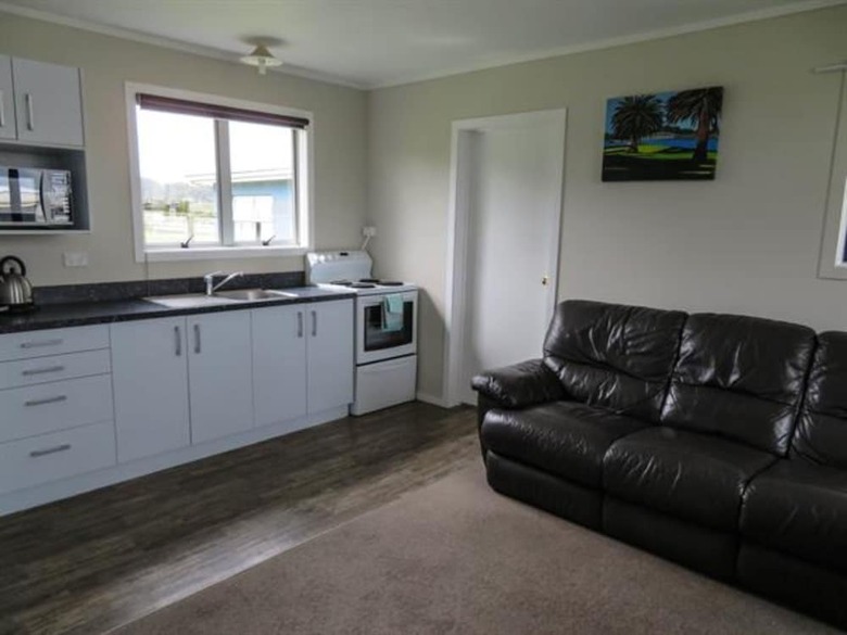 Raglan Holiday Park