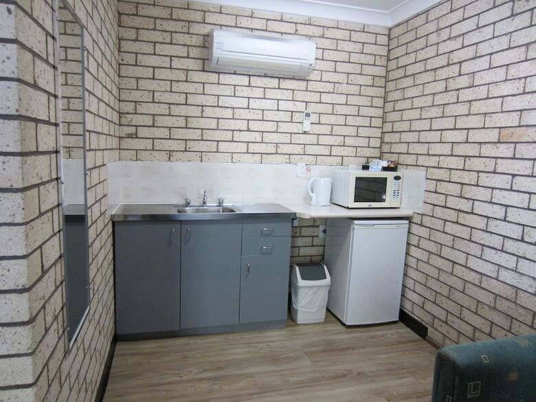 Cowra Crest Motel