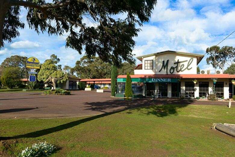 Bandicoot Motor Inn