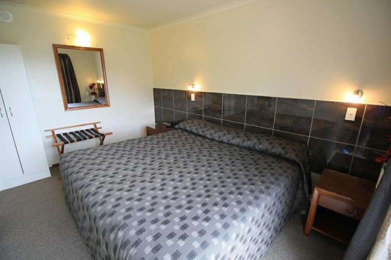 Hotel Admirals Motor Inn