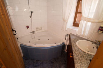 Posada Linos Inn