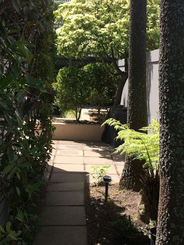 40 Thornycroft Street Bed And Breakfast
