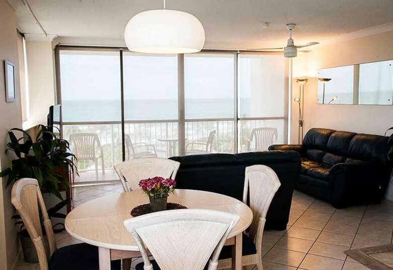 Elouera Tower Beachfront Apartments