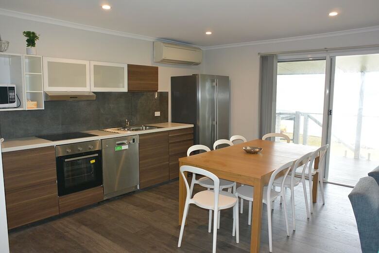 Dungowan Waterfront Apartments