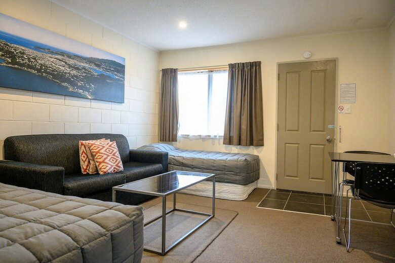 Foreshore Motor Lodge