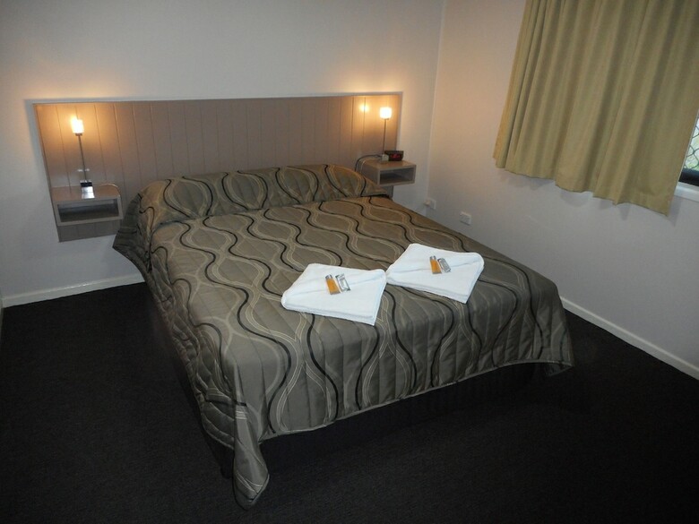 Hervey Bay Colonial Lodge Beachfront Apartments
