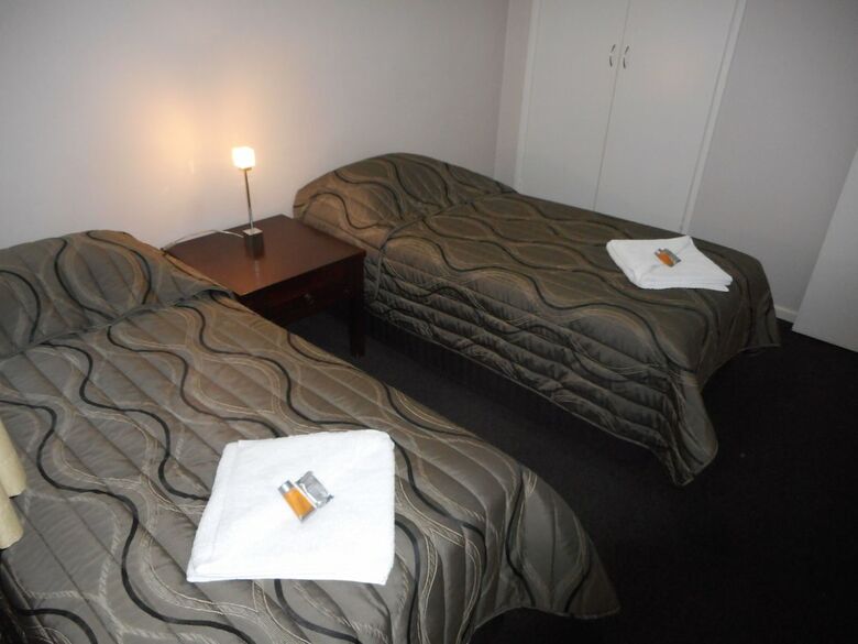 Hervey Bay Colonial Lodge Beachfront Apartments