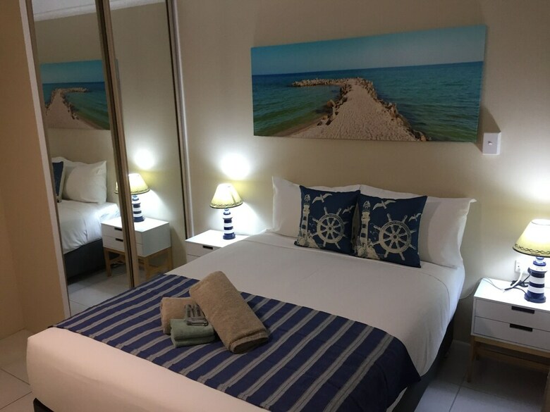 Hervey Bay Colonial Lodge Beachfront Apartments