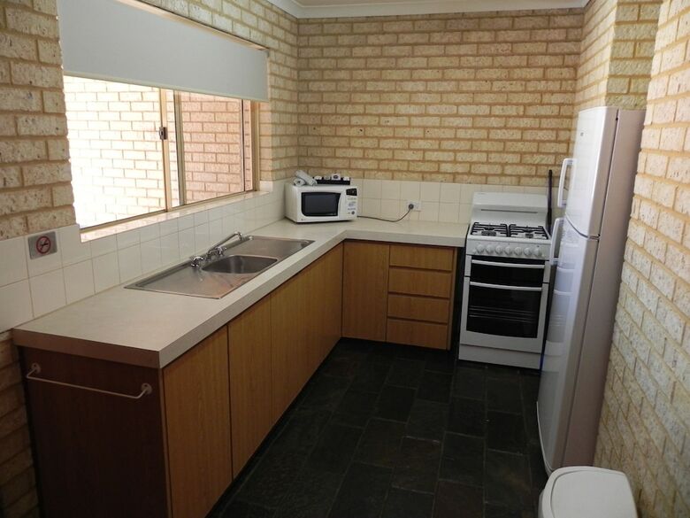 Busselton Villas And Caravan Park