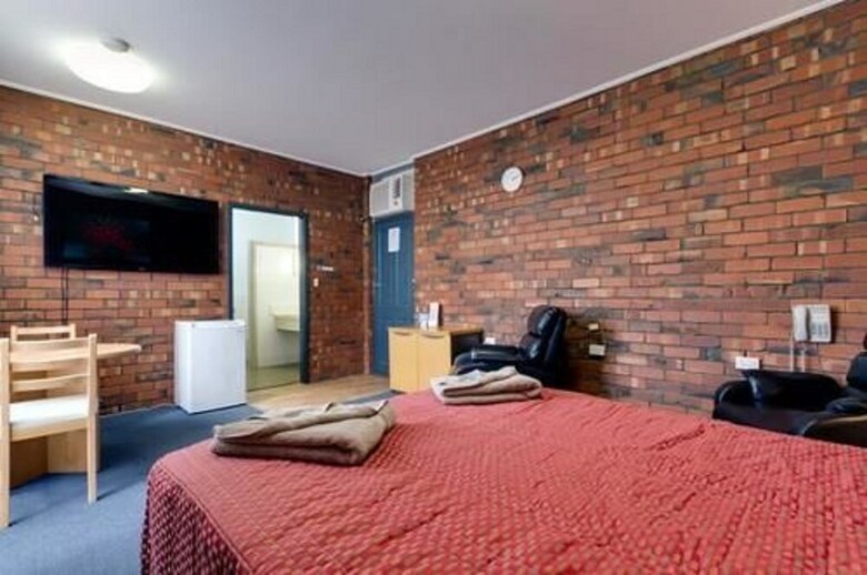 Enfield Motor Inn