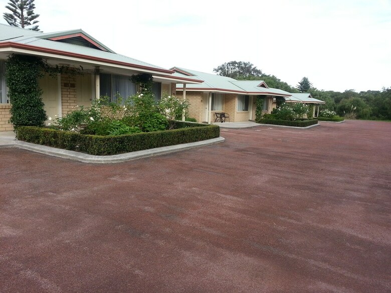 Emu Point Motel & Apartments