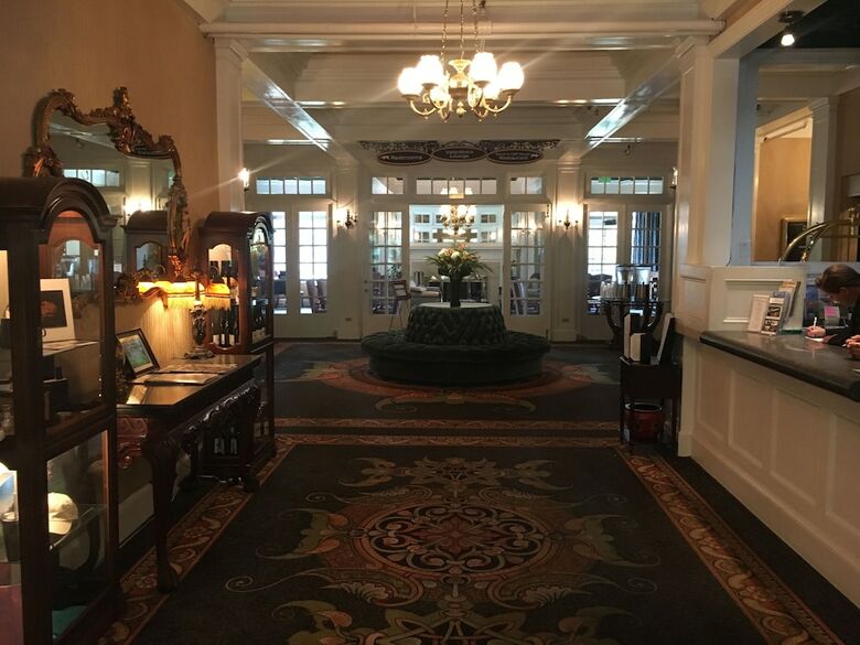 Columbia Gorge Hotel And Spa