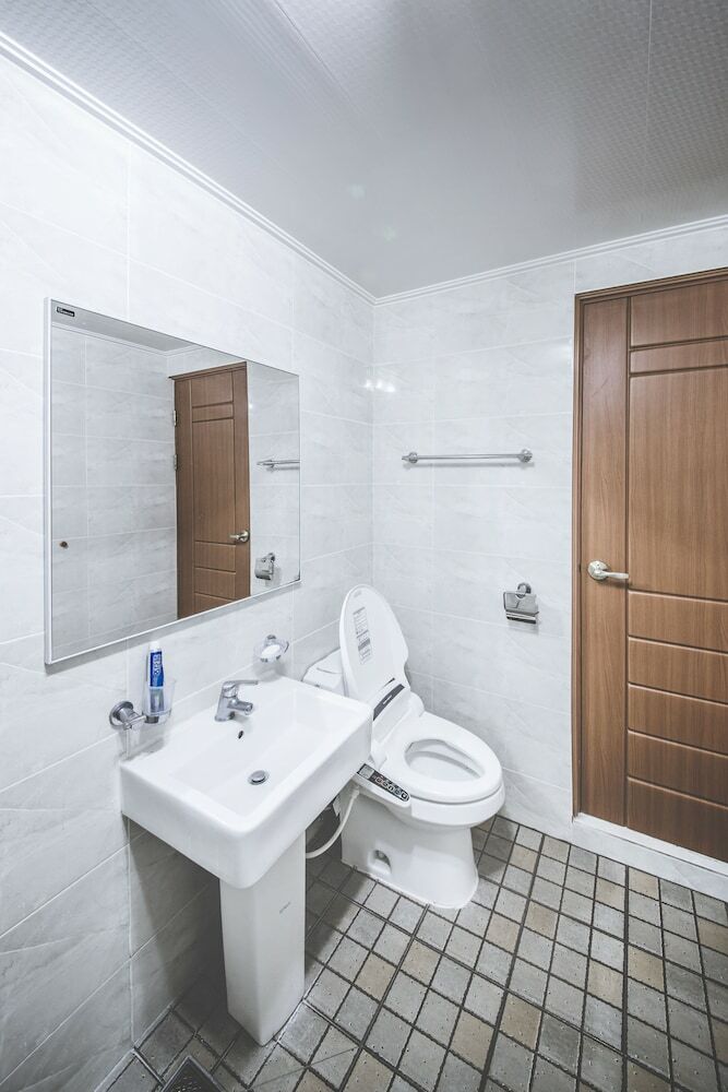 Hotel I-zone