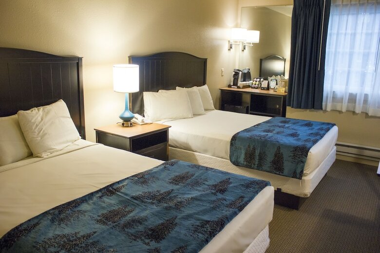 Hotel Grant Village - Inside The Park