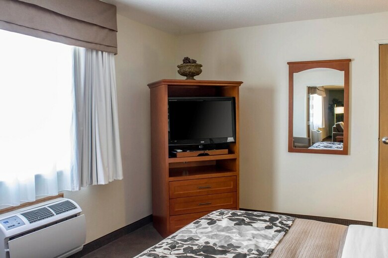 Hotel Sleep Inn & Suites