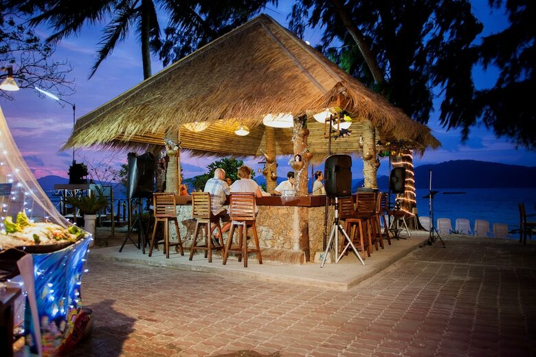 Hotel Coral Island Resort