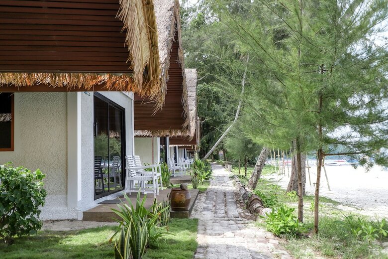 Hotel Coral Island Resort