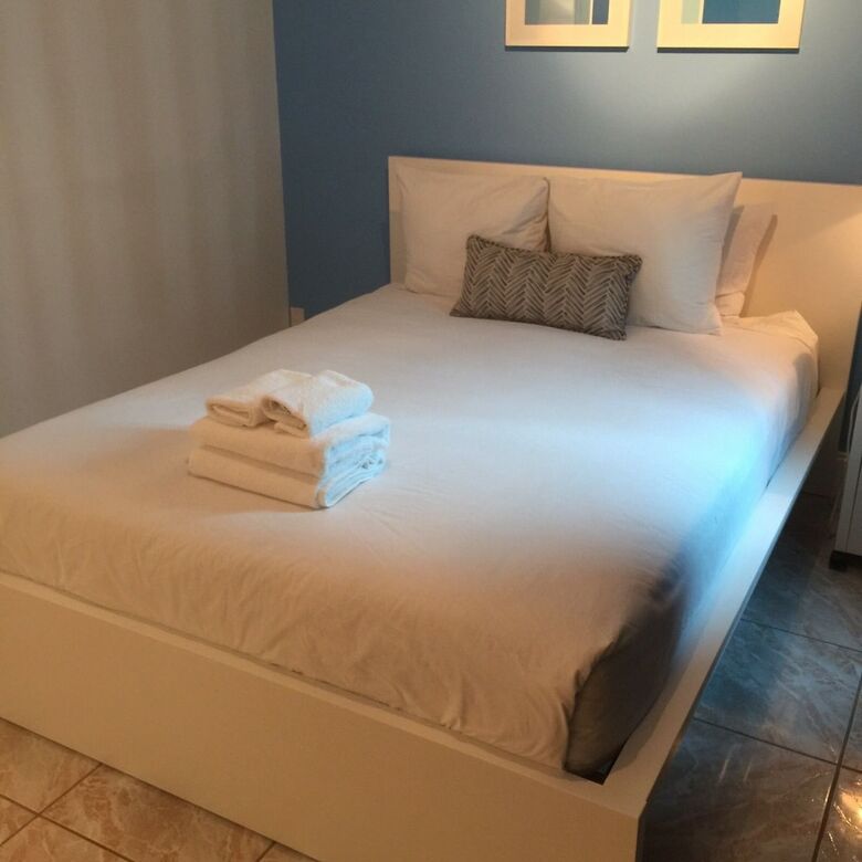 Collins Apartments By Design Suites Miami