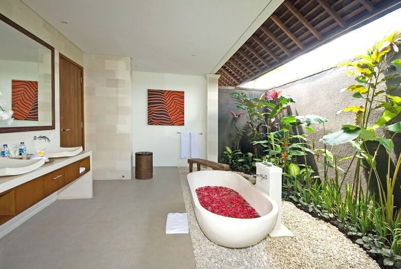 Saba Villa