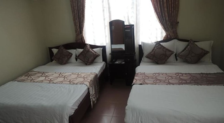 Nam Quang Hotel