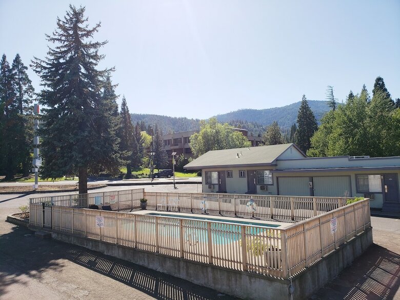Ashland Motel - University