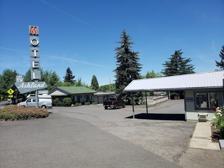 Ashland Motel - University