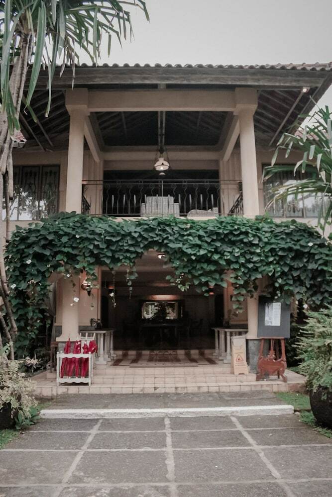 Hotel Kayu Arum Resort